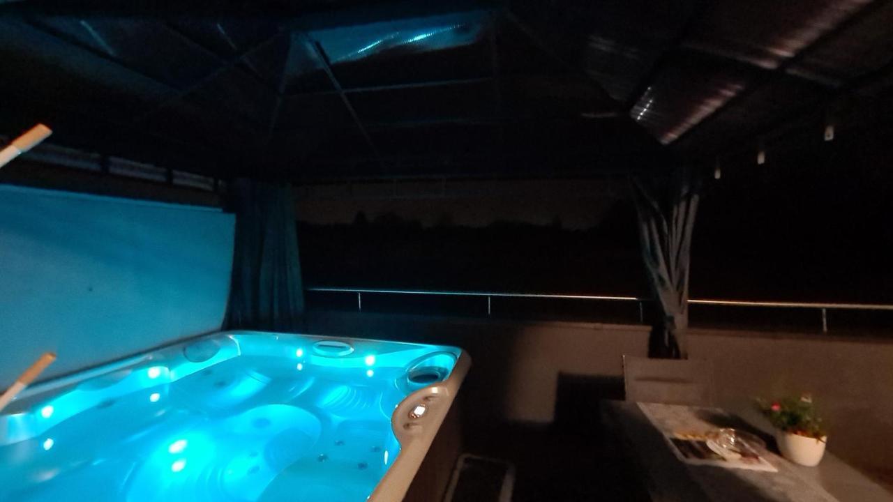 Apartament - Jacuzzi Rzeszów Extérieur photo